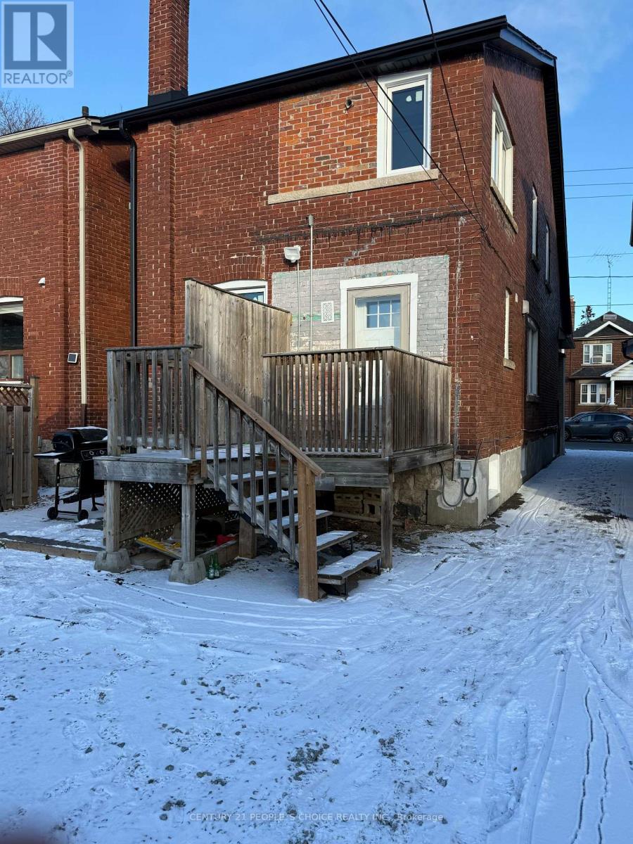 Upper - 212 Oakwood Avenue, Toronto, Ontario  M6E 2V4 - Photo 12 - C12605352