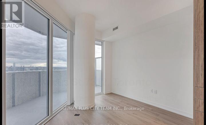 7312 - 138 Downes Street, Toronto, Ontario  M5E 0E4 - Photo 3 - C12605460