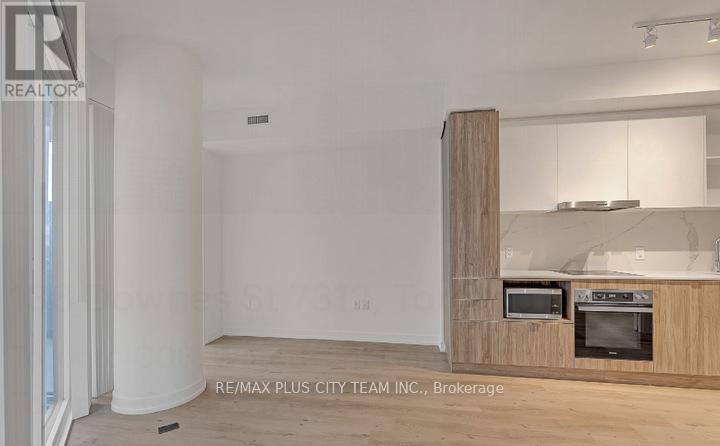 7312 - 138 Downes Street, Toronto, Ontario  M5E 0E4 - Photo 5 - C12605460