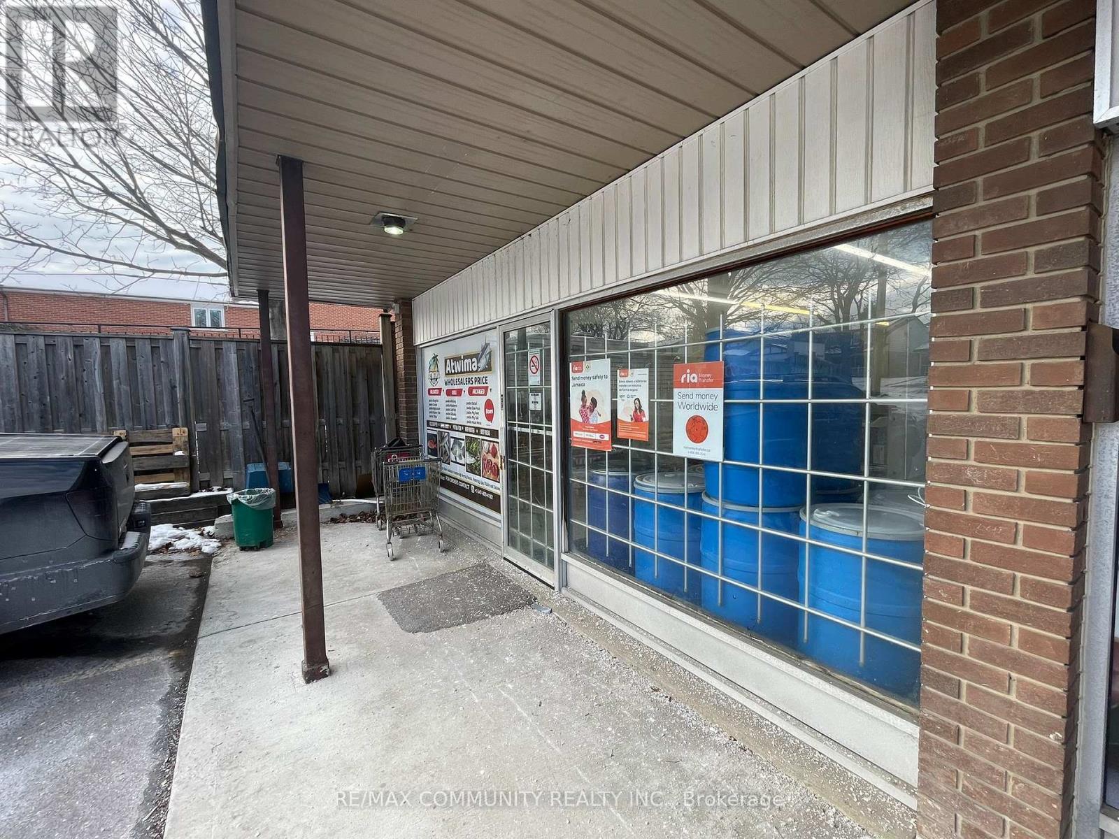 28 NELSON STREET, Toronto, Ontario