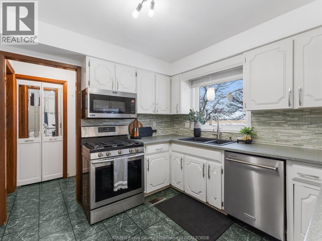 224 West Pike Creek, Lakeshore, Ontario  N8N 2L9 - Photo 10 - 25031251