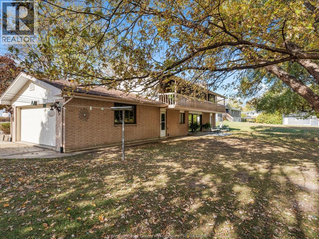 224 West Pike Creek, Lakeshore, Ontario  N8N 2L9 - Photo 5 - 25031251