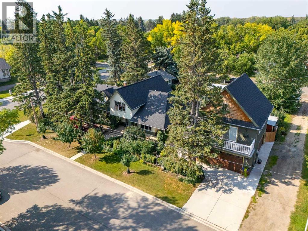 602 Macleod Trail Sw, High River, Alberta  T1V 1B5 - Photo 3 - A2260138