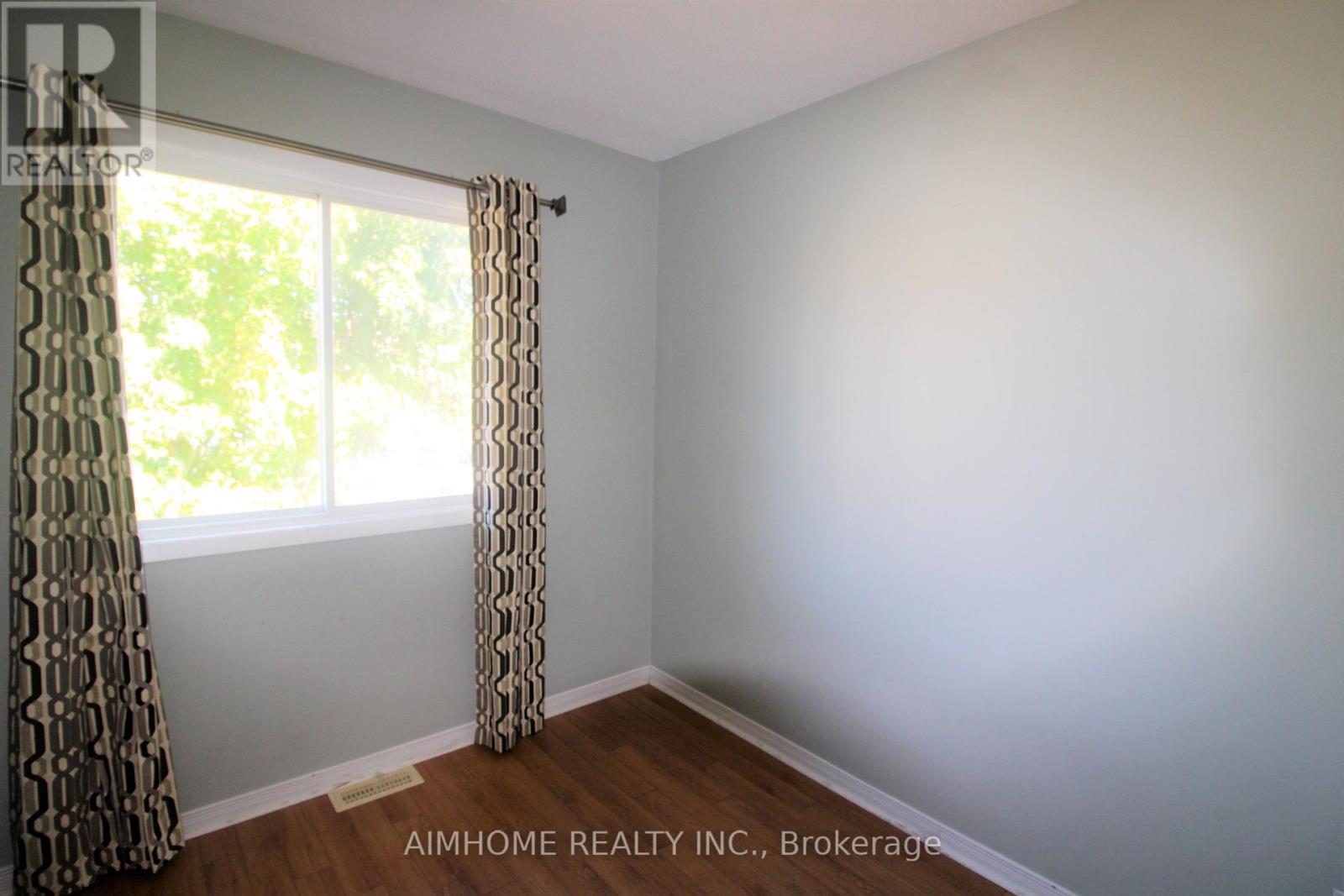 355 Crowder Boulevard, Newmarket, Ontario  L3Y 8J6 - Photo 14 - N12605360