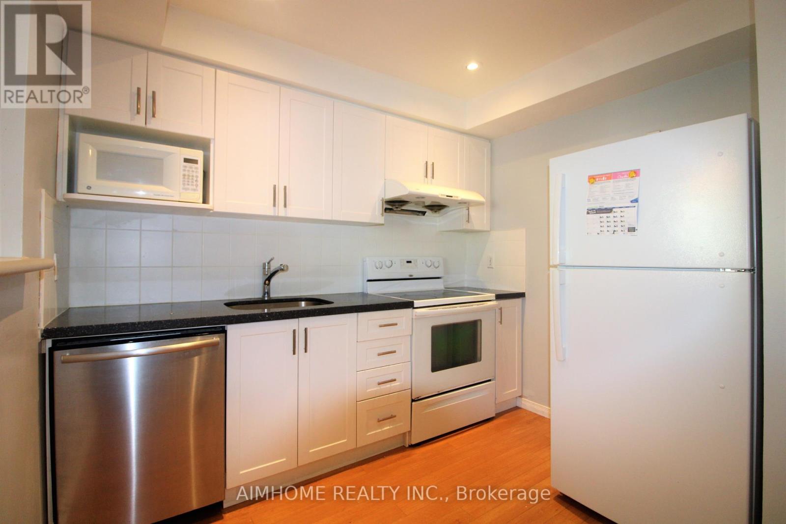 355 Crowder Boulevard, Newmarket, Ontario  L3Y 8J6 - Photo 5 - N12605360