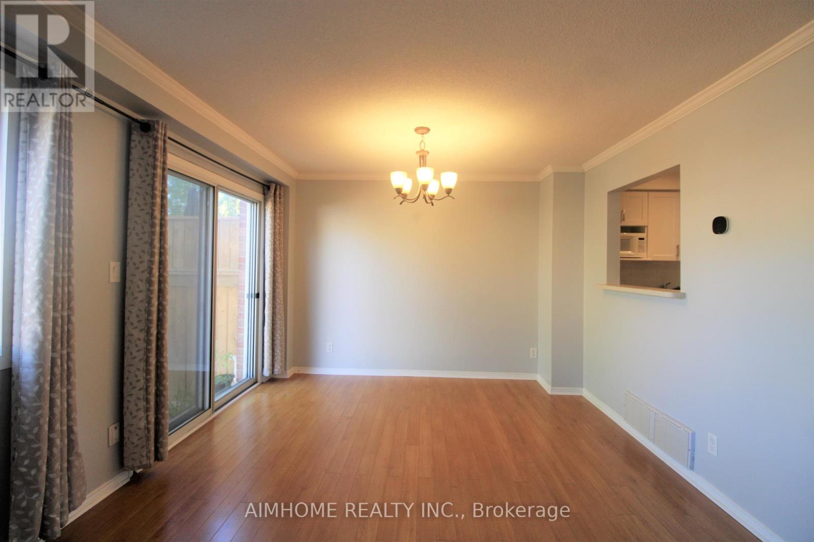 355 Crowder Boulevard, Newmarket, Ontario  L3Y 8J6 - Photo 6 - N12605360