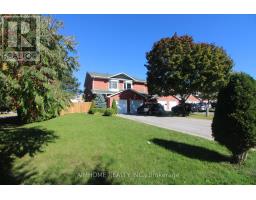 355 Crowder Boulevard, Newmarket (Gorham-College Manor), Ca