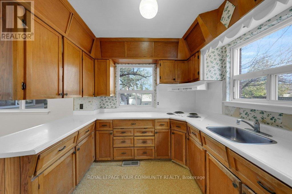 245 Demaine Crescent, Richmond Hill, Ontario  L4C 2W4 - Photo 13 - N12605376