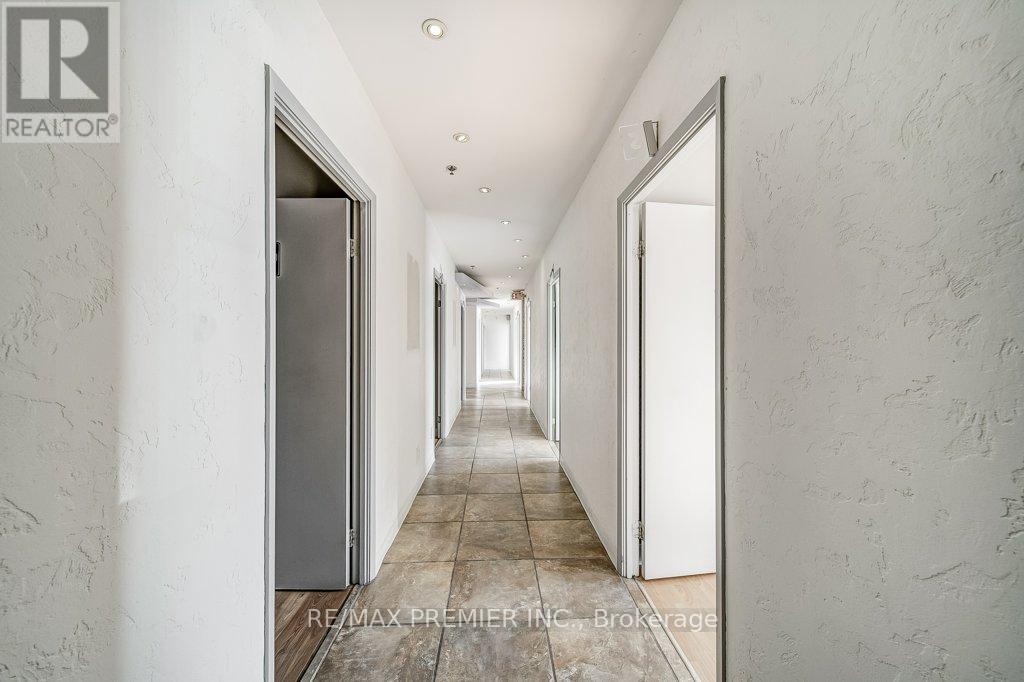 Du201 - 140 Woodbridge Avenue, Vaughan, Ontario  L4L 4K9 - Photo 13 - N12605440