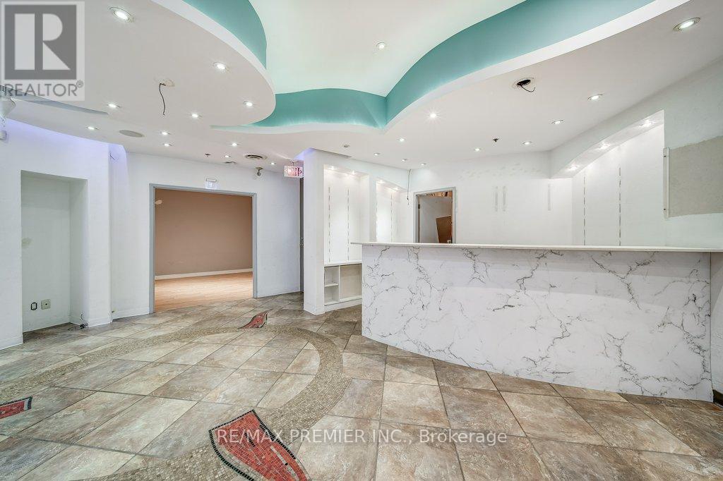 Du201 - 140 Woodbridge Avenue, Vaughan, Ontario  L4L 4K9 - Photo 4 - N12605440