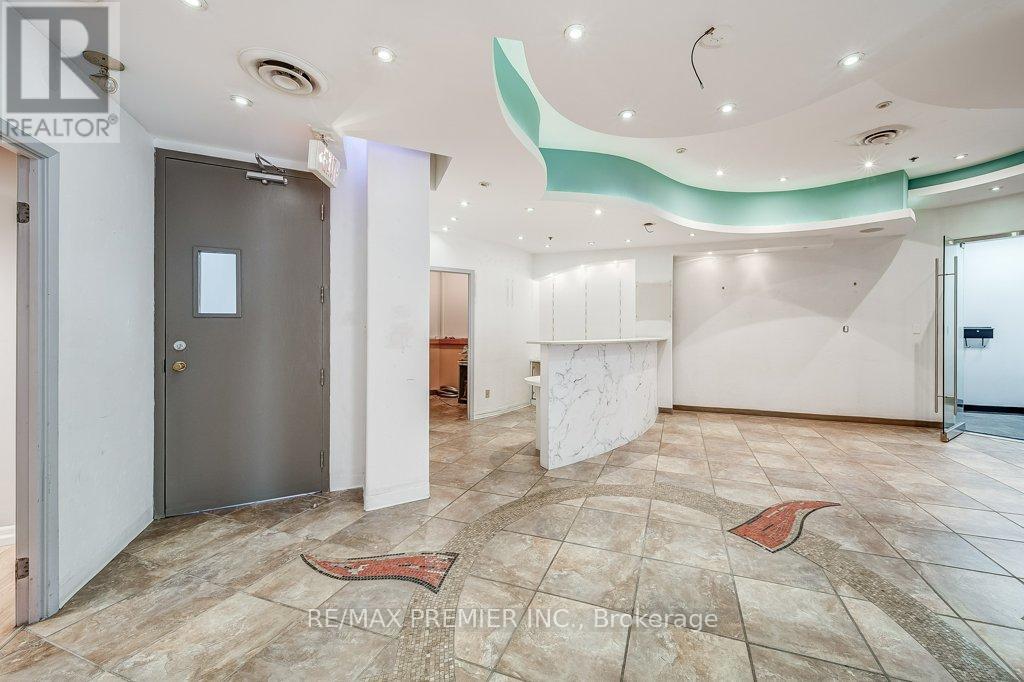 Du201 - 140 Woodbridge Avenue, Vaughan, Ontario  L4L 4K9 - Photo 5 - N12605440