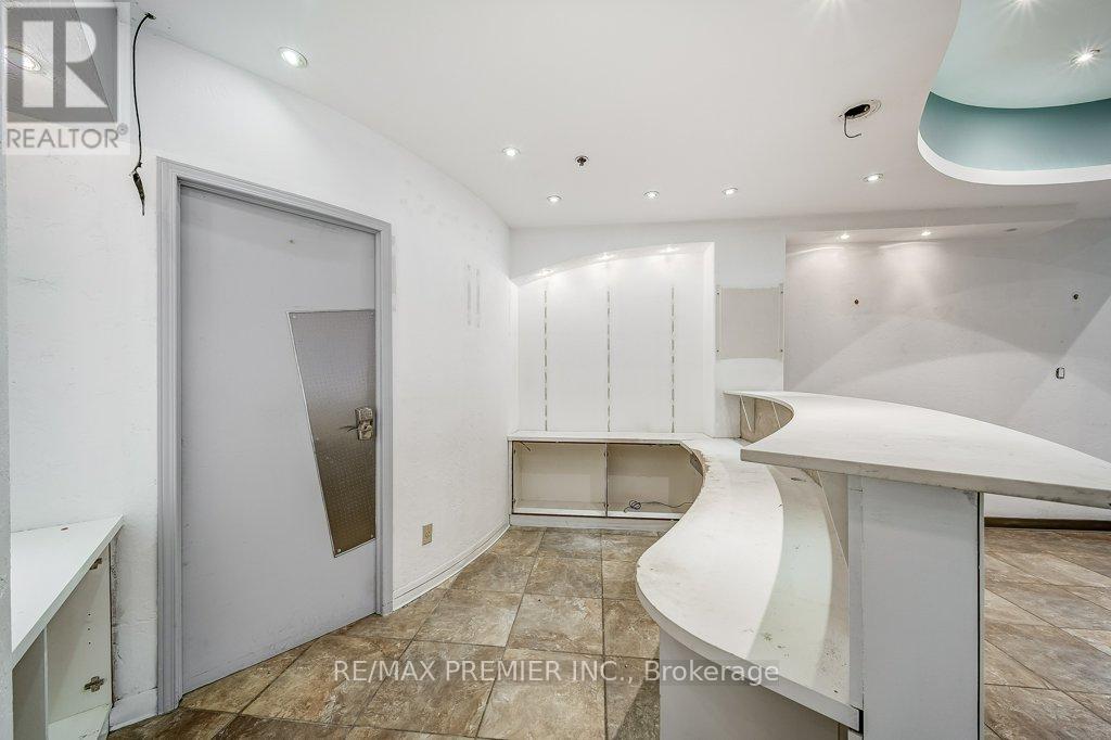 Du201 - 140 Woodbridge Avenue, Vaughan, Ontario  L4L 4K9 - Photo 6 - N12605440