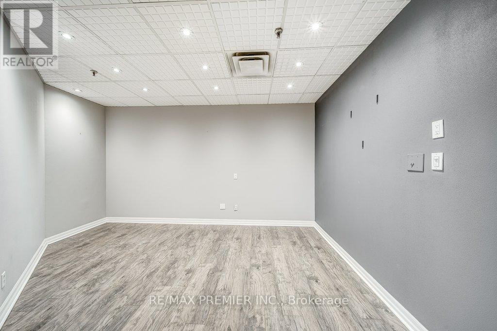 Du201 - 140 Woodbridge Avenue, Vaughan, Ontario  L4L 4K9 - Photo 8 - N12605440