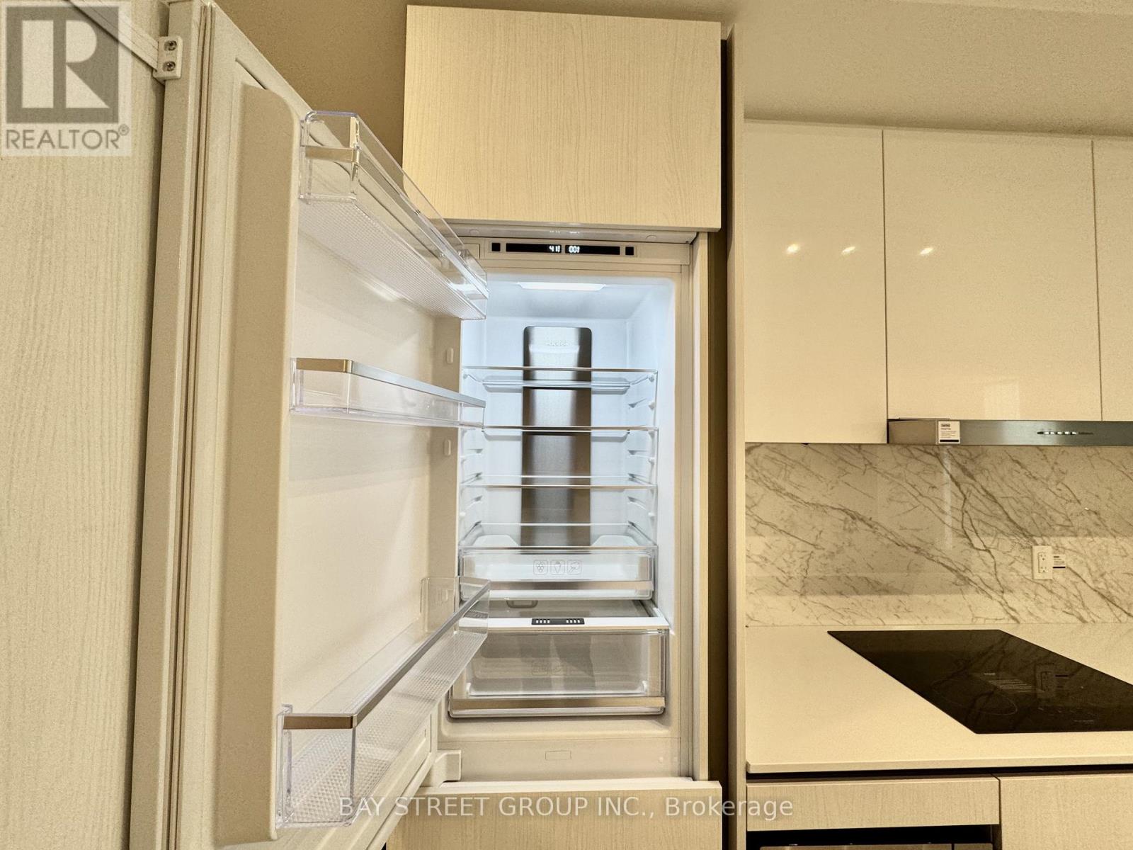 1007 - 8 Interchange Way, Vaughan, Ontario  L4K 0R2 - Photo 22 - N12605456