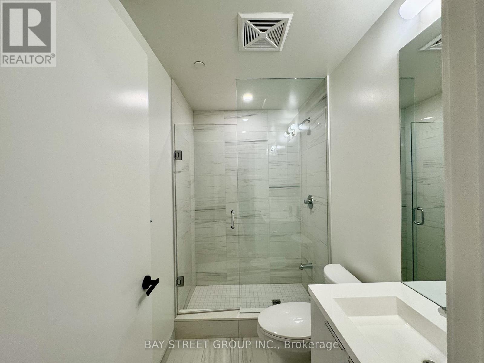 1007 - 8 Interchange Way, Vaughan, Ontario  L4K 0R2 - Photo 25 - N12605456