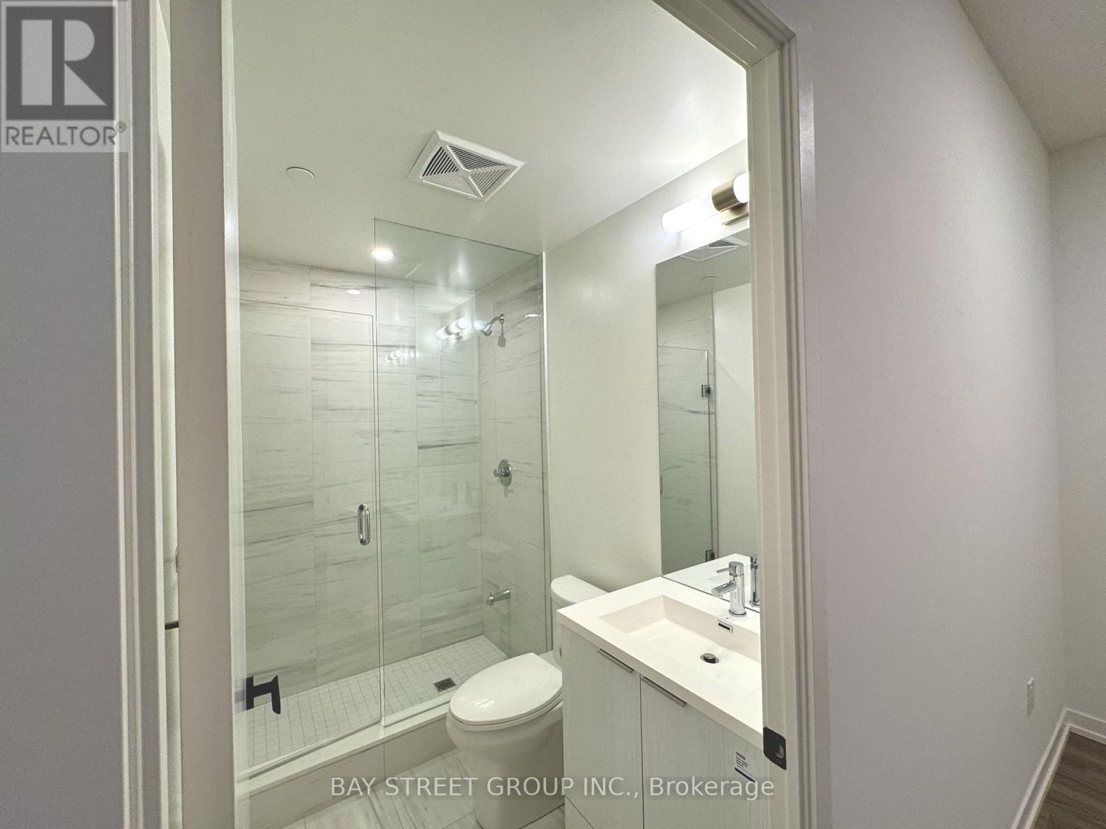 1007 - 8 Interchange Way, Vaughan, Ontario  L4K 0R2 - Photo 29 - N12605456