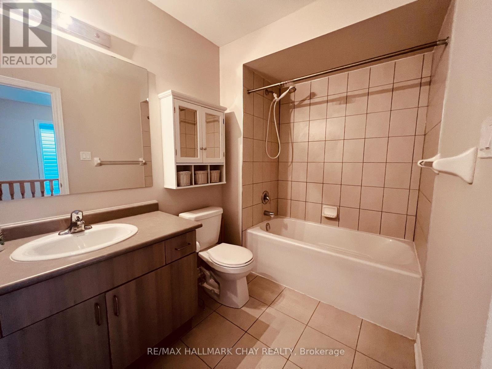 63 Greenwood Drive, Essa (Angus), Ontario  L0M 1B4 - Photo 13 - N12605480