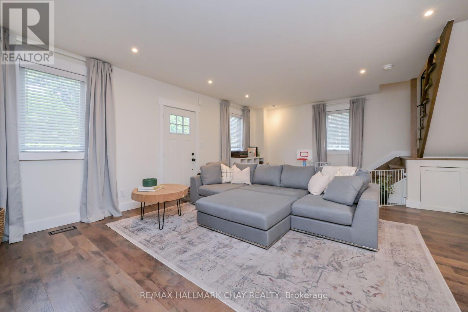 70 Church Street S, New Tecumseth, Ontario  L9R 1S7 - Photo 12 - N12605508