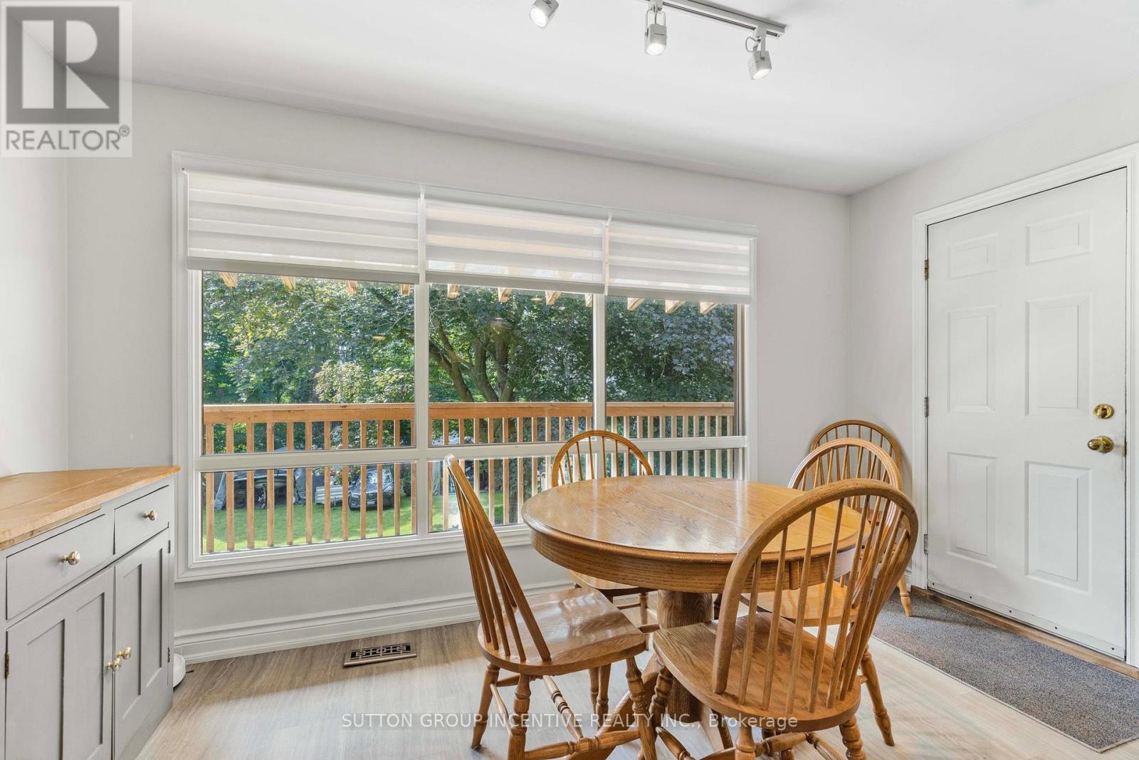 149 Blake Street, Barrie, Ontario  L4M 1K4 - Photo 12 - S12488328