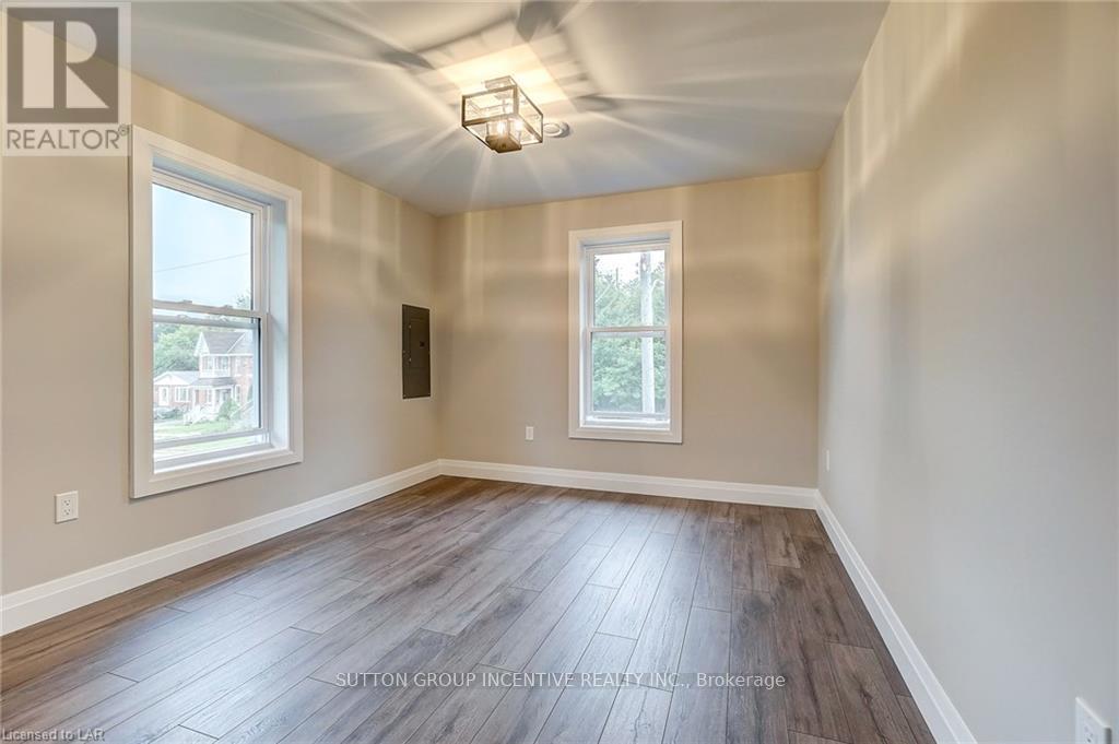 1 - 234 Laclie Street, Orillia, Ontario  L3V 4N6 - Photo 10 - S12483278