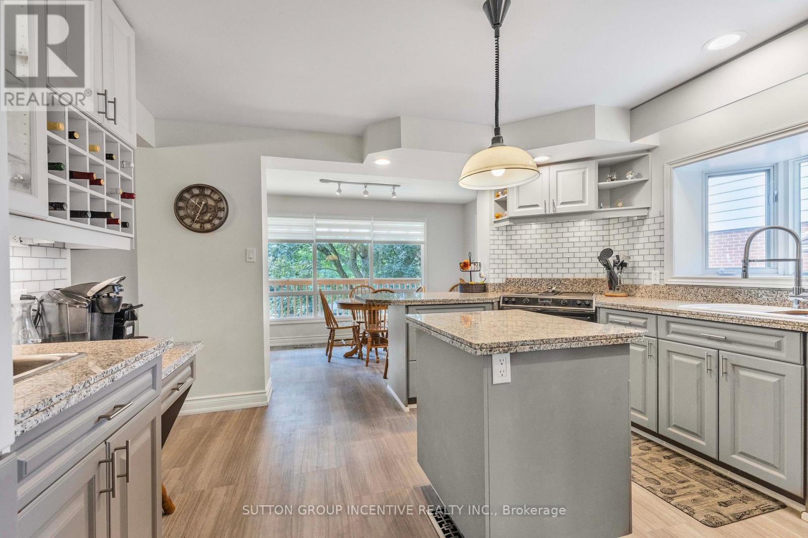 149 Blake Street, Barrie, Ontario  L4M 1K4 - Photo 9 - S12488328