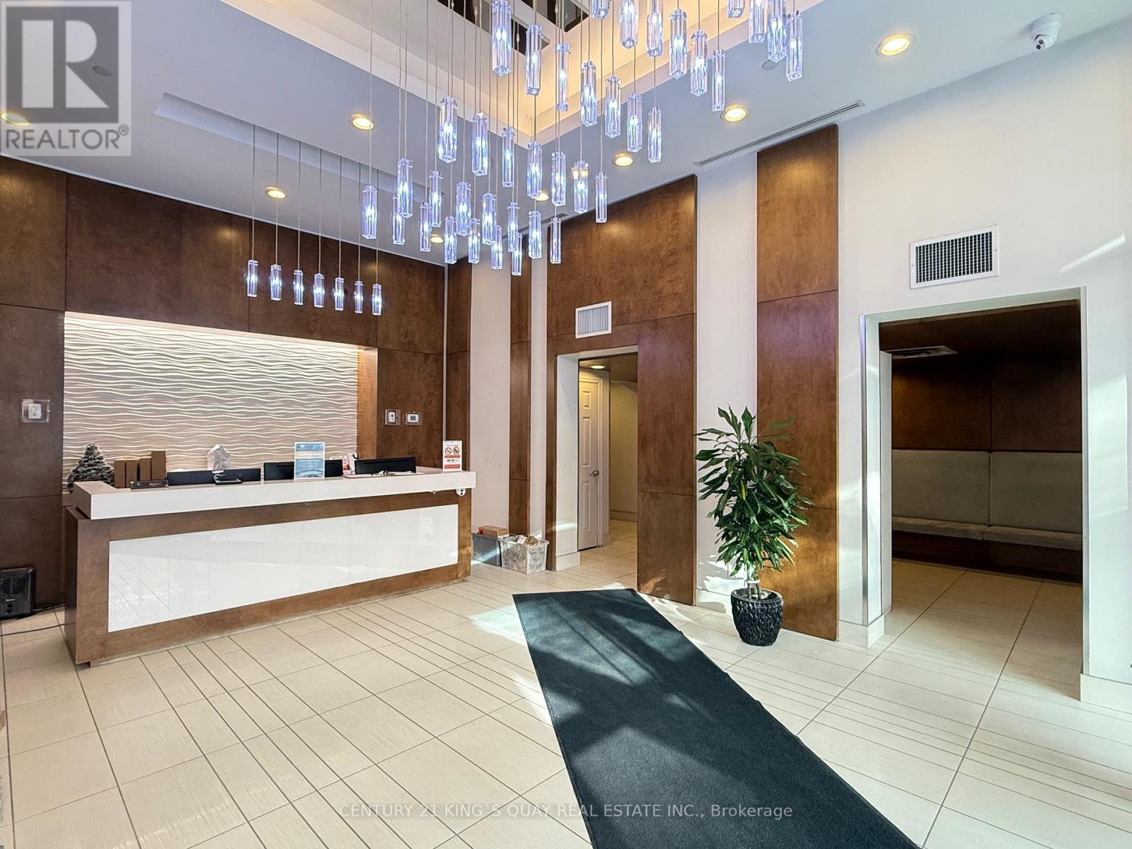 1004 - 2212 Lake Shore Boulevard W, Toronto, Ontario  M8V 0C2 - Photo 4 - W12601594