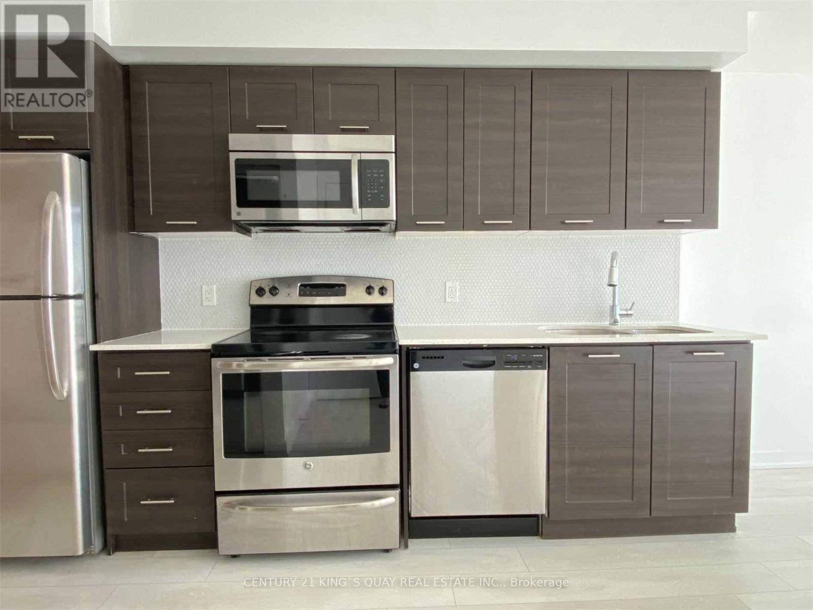 1004 - 2212 Lake Shore Boulevard W, Toronto, Ontario  M8V 0C2 - Photo 7 - W12601594