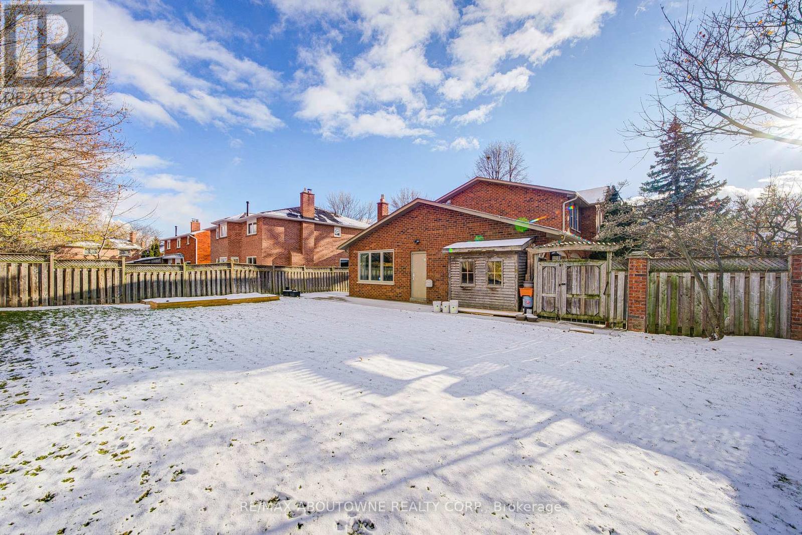 1251 Old Colony Road, Oakville, Ontario  L6M 1K8 - Photo 44 - W12605424