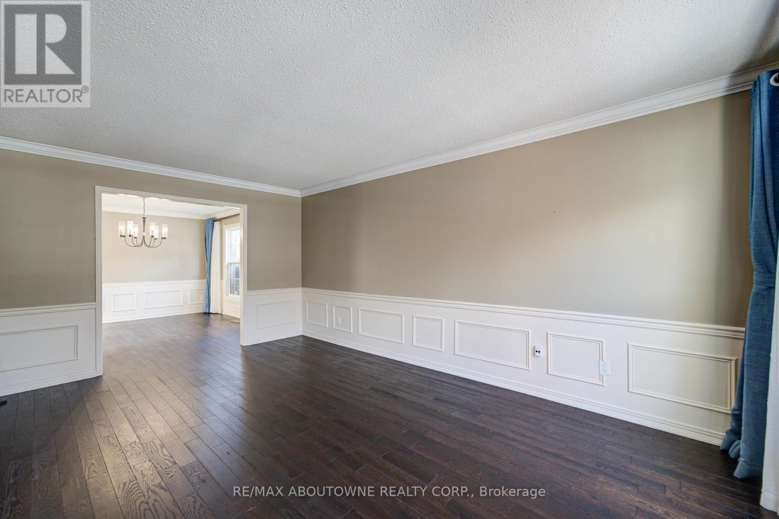 1251 Old Colony Road, Oakville, Ontario  L6M 1K8 - Photo 7 - W12605424