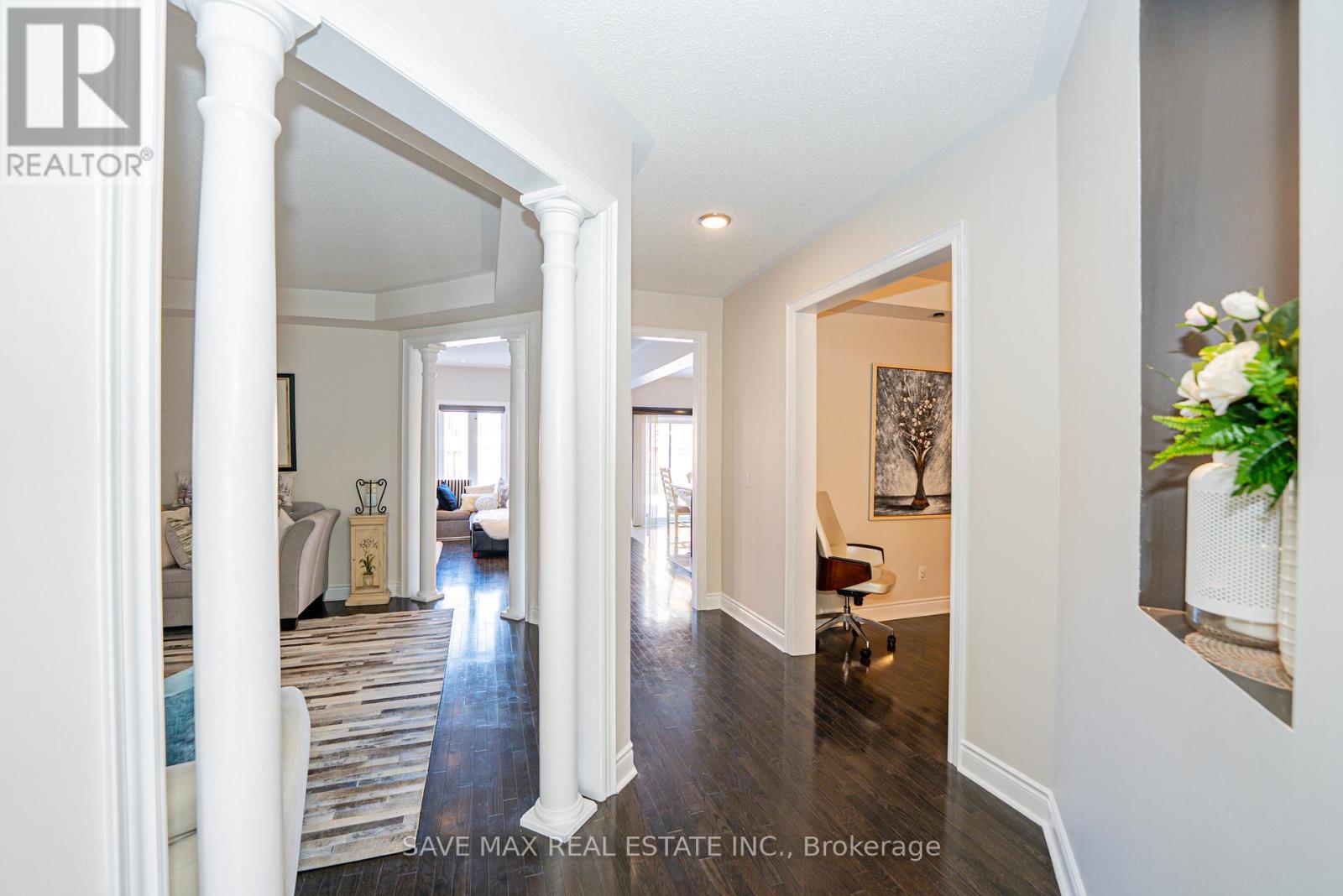 5 Dillon Drive, Brampton, Ontario  L6X 3B6 - Photo 5 - W12605430