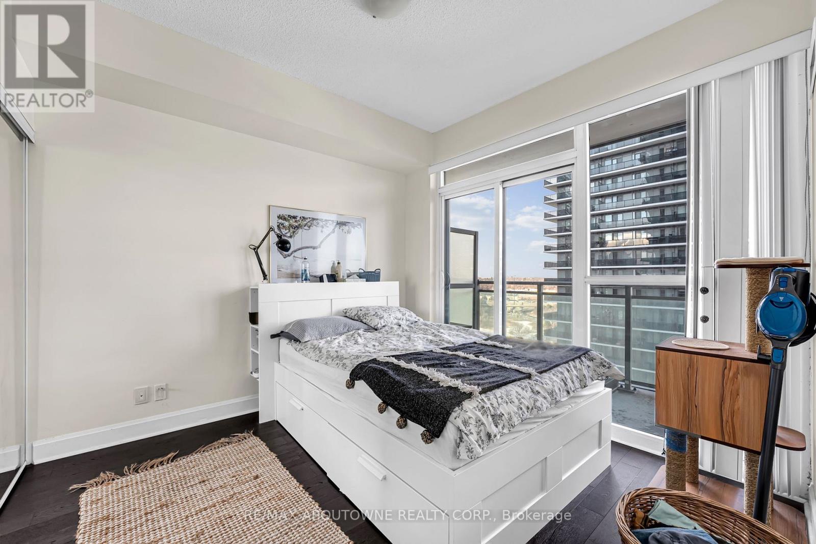 1407 - 33 Shore Breeze Drive, Toronto (Mimico), Ontario  M8V 1A2 - Photo 13 - W12605458