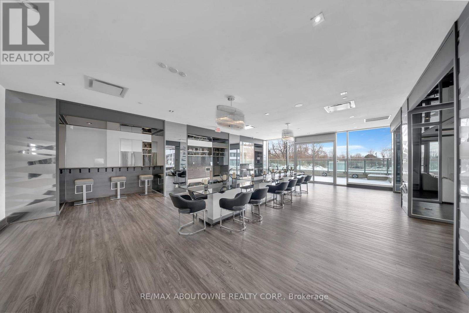 1407 - 33 Shore Breeze Drive, Toronto (Mimico), Ontario  M8V 1A2 - Photo 4 - W12605458