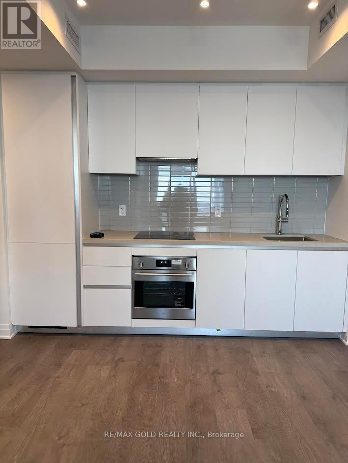 4206 - 4015 The Exchange Street, Mississauga, Ontario  L5B 0N9 - Photo 2 - W12605464