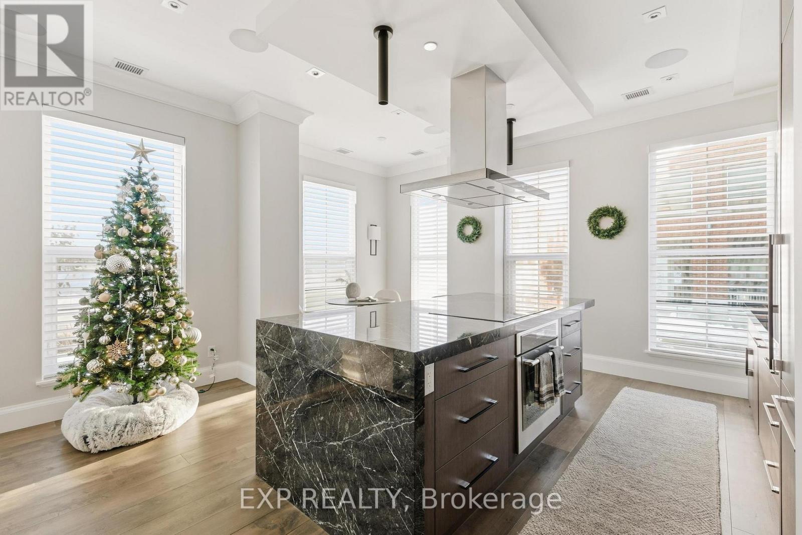 Th10 - 155 Caroline Street S, Waterloo, Ontario N2L 0J8 - Photo 14 - X12605392