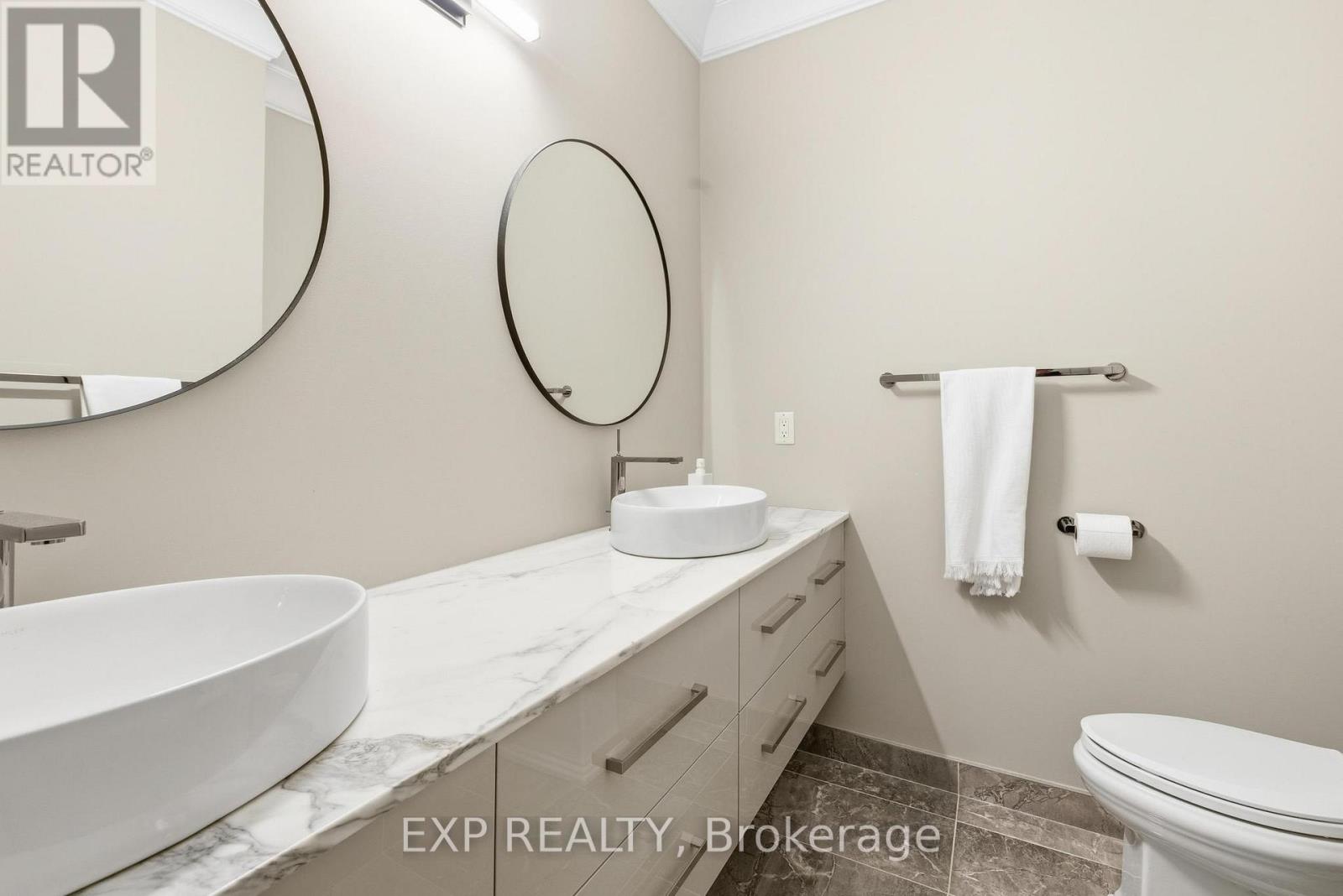 Th10 - 155 Caroline Street S, Waterloo, Ontario N2L 0J8 - Photo 30 - X12605392