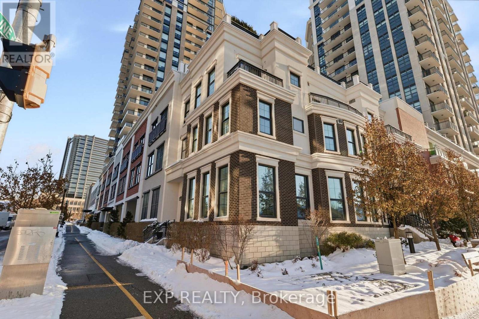 Th10 - 155 Caroline Street S, Waterloo, Ontario N2L 0J8 - Photo 4 - X12605392