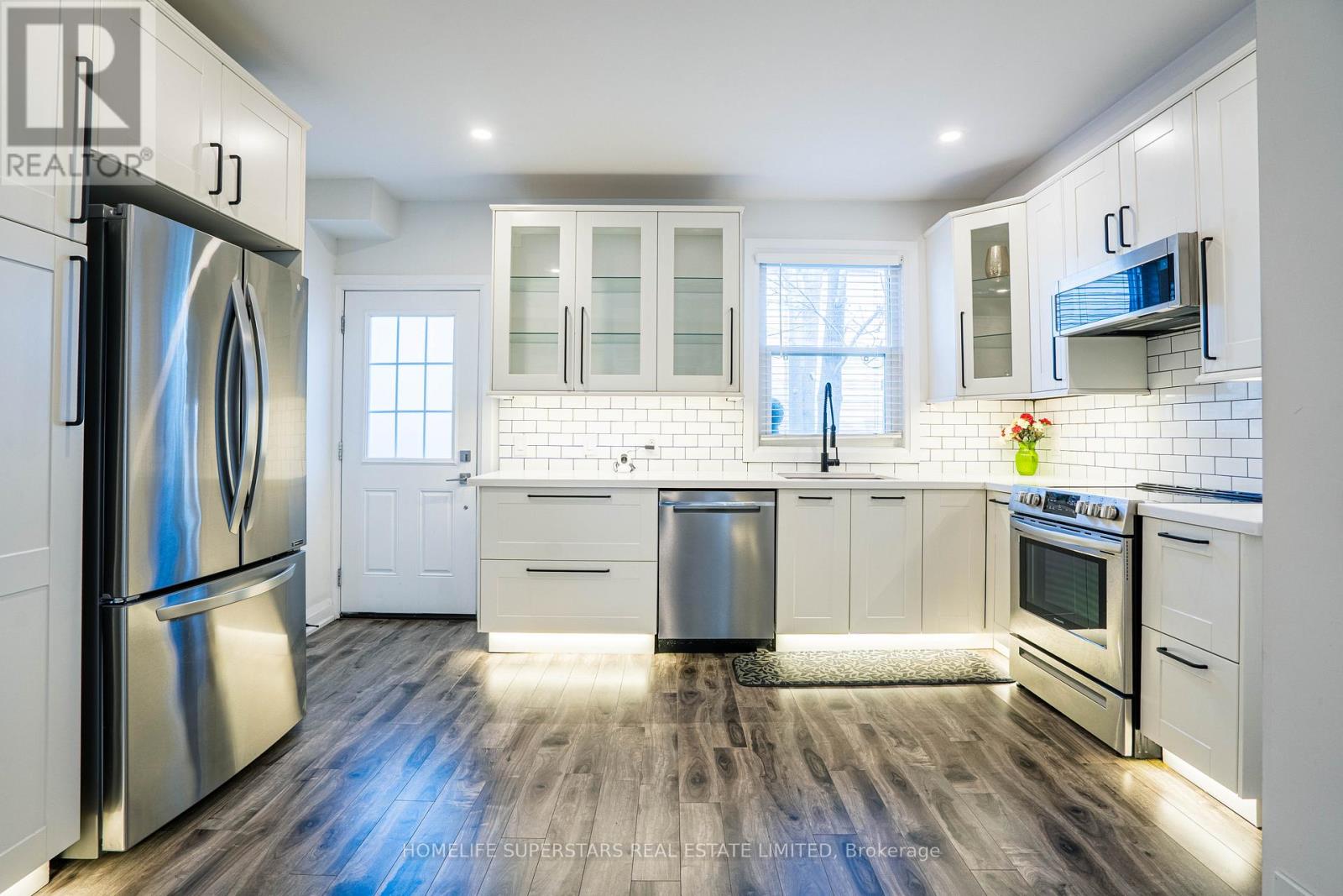 73 Clinton Street, Hamilton, Ontario  L8L 3K1 - Photo 9 - X12605418