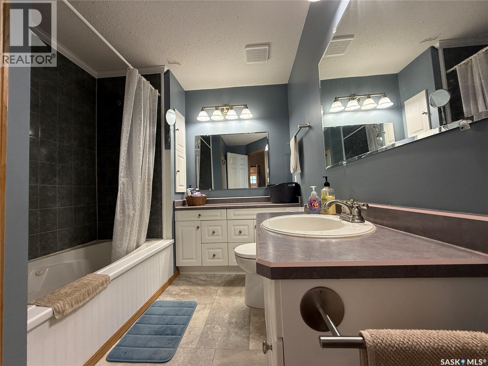 335 6th Street, Humboldt, Saskatchewan  S0K 2A0 - Photo 11 - SK025261