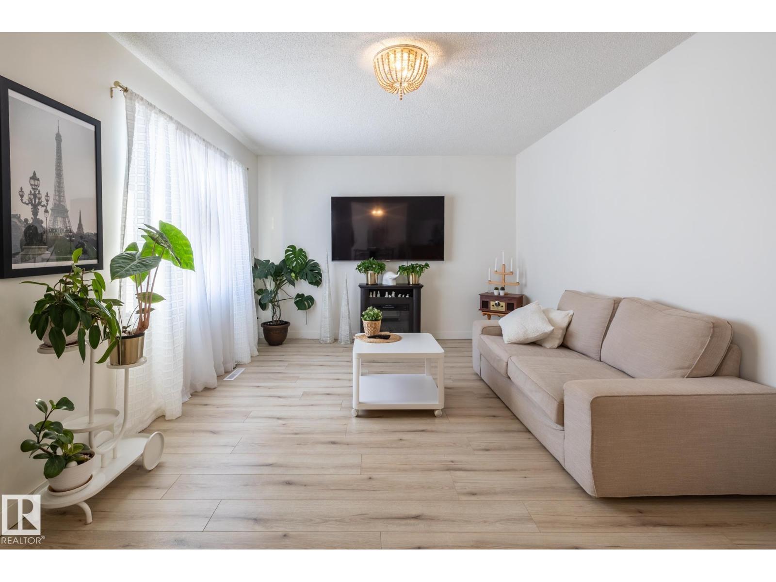 11502 89 St Nw, Edmonton, Alberta  T5B 3T9 - Photo 2 - E4467530