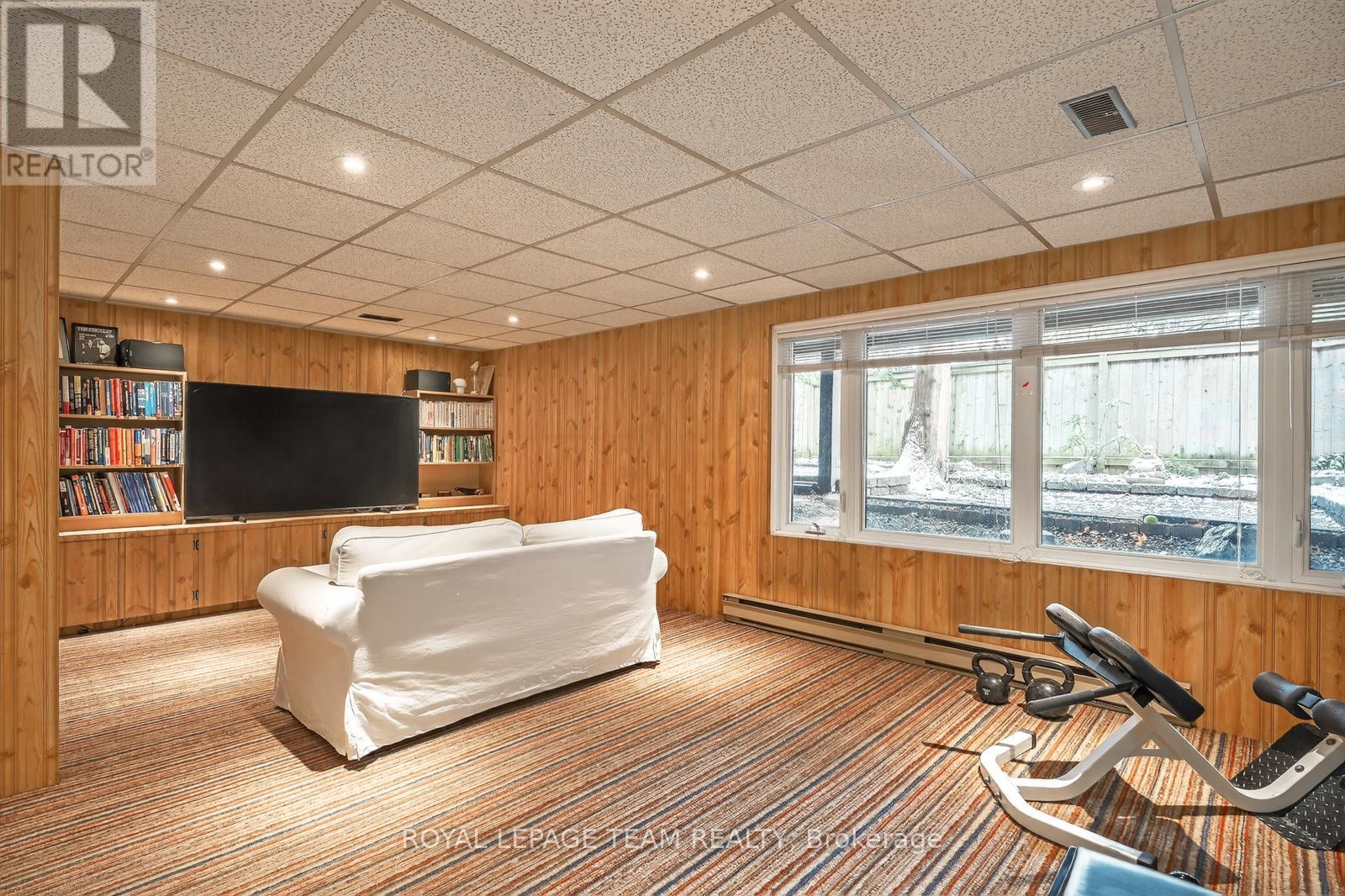 10 - 174 Dufferin Road, Ottawa, Ontario  K1M 2A6 - Photo 34 - X12605572