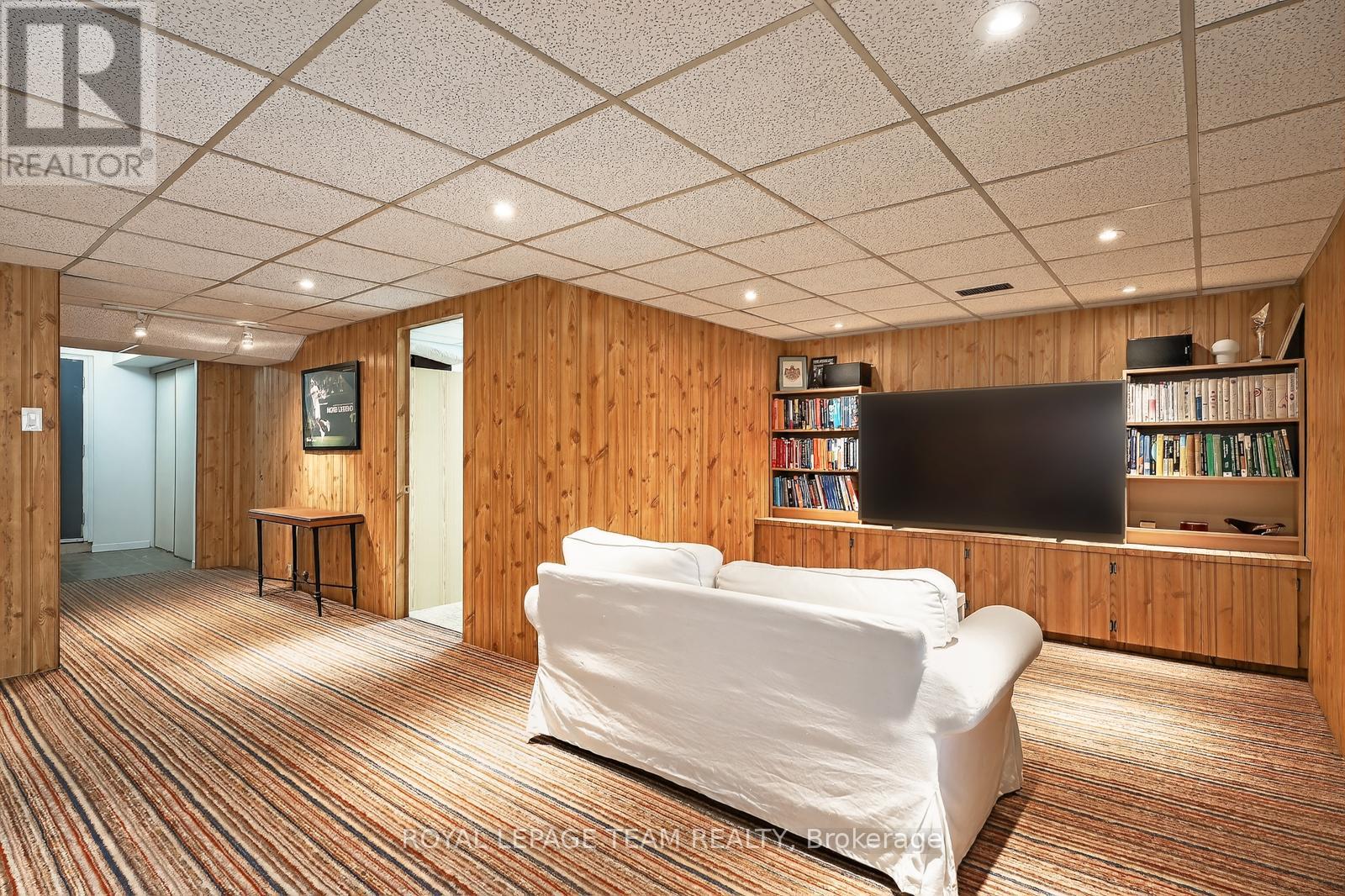 10 - 174 Dufferin Road, Ottawa, Ontario  K1M 2A6 - Photo 36 - X12605572