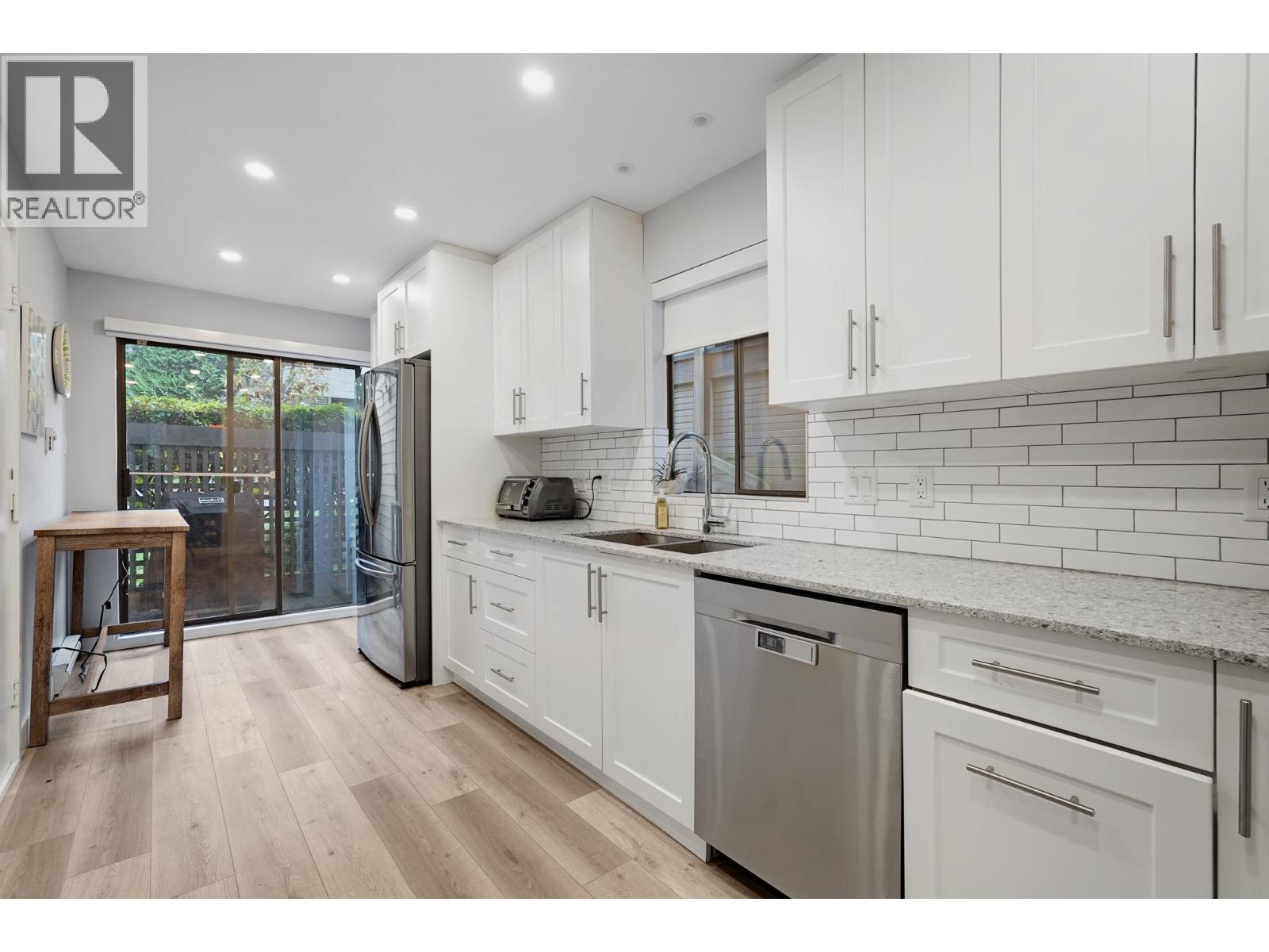 5770 Mayview Circle, Burnaby, British Columbia  V5E 4B8 - Photo 13 - R3072441