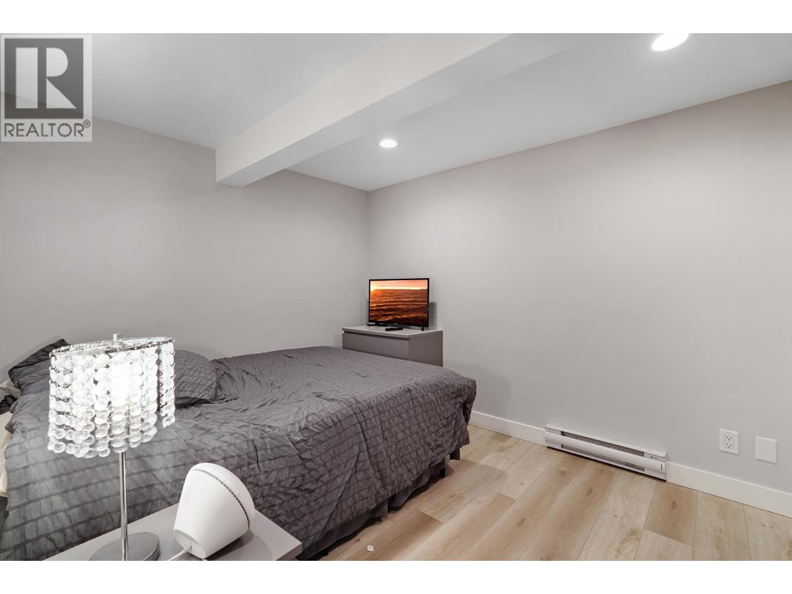 5770 Mayview Circle, Burnaby, British Columbia  V5E 4B8 - Photo 3 - R3072441