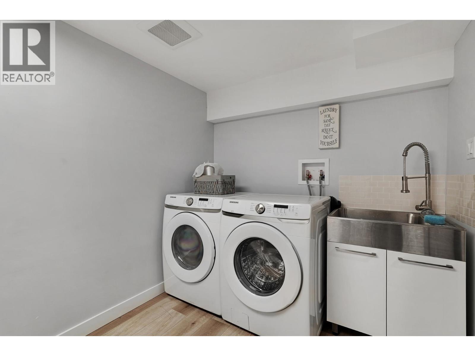 5770 Mayview Circle, Burnaby, British Columbia  V5E 4B8 - Photo 7 - R3072441