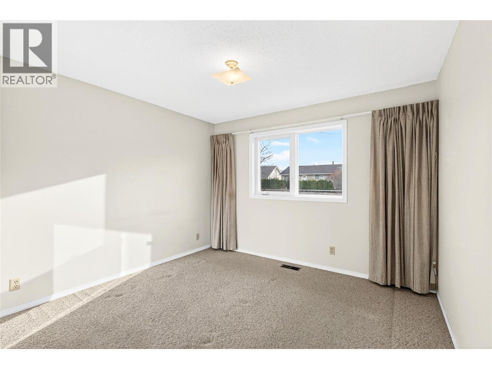 1052 Surrey Avenue Kamloops Photo 19 1052 Surrey Avenue Kamloops Photo 19