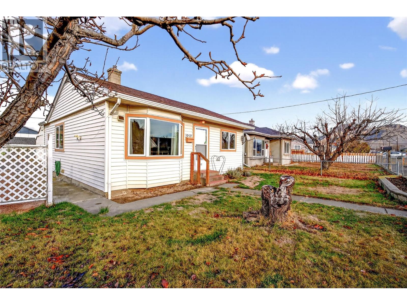 1052 Surrey Avenue Kamloops Photo 2 1052 Surrey Avenue Kamloops Photo 2