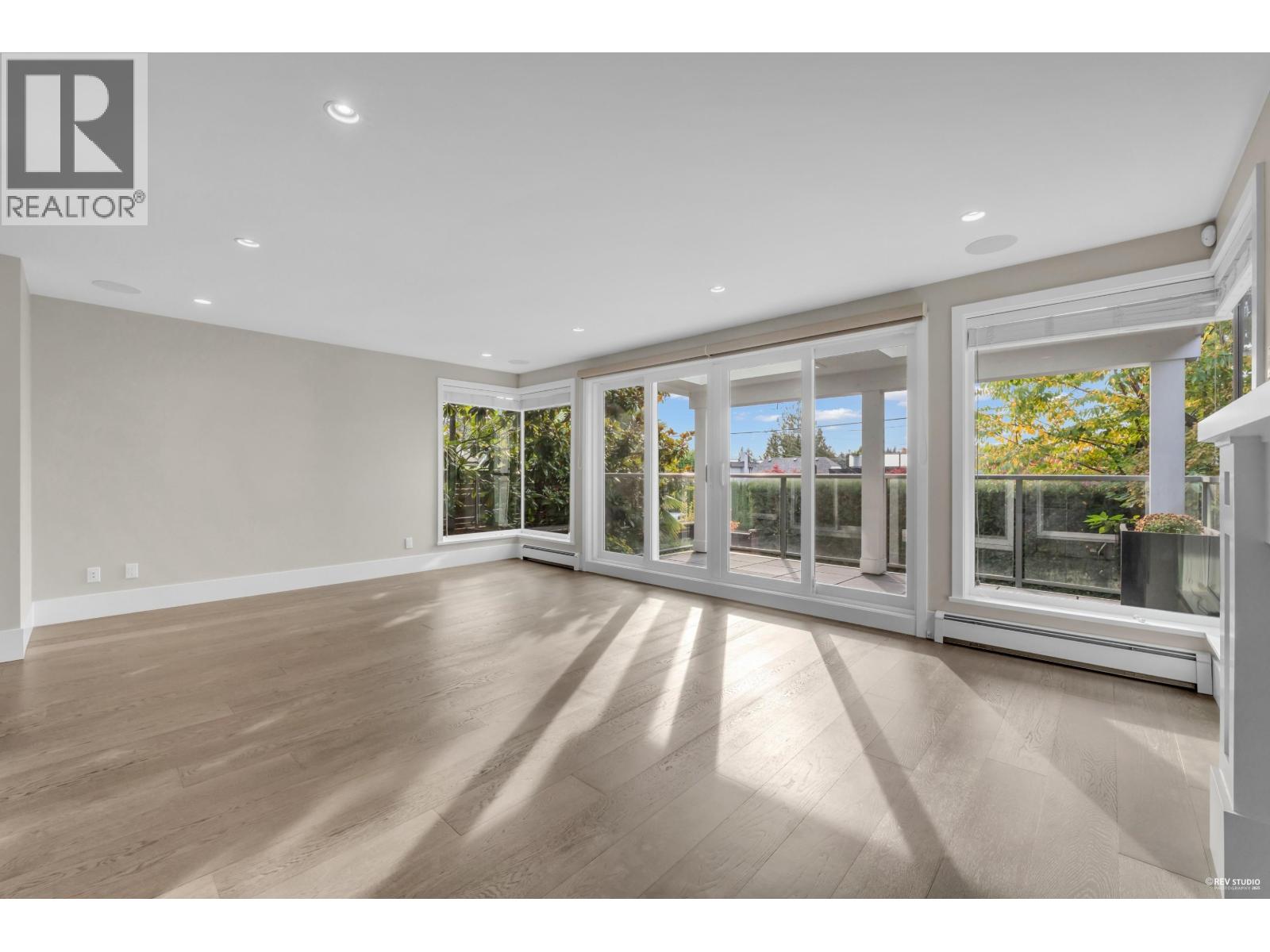 1251 Clyde Avenue, West Vancouver, British Columbia V7T 1E6 - Photo 8 - R3072458