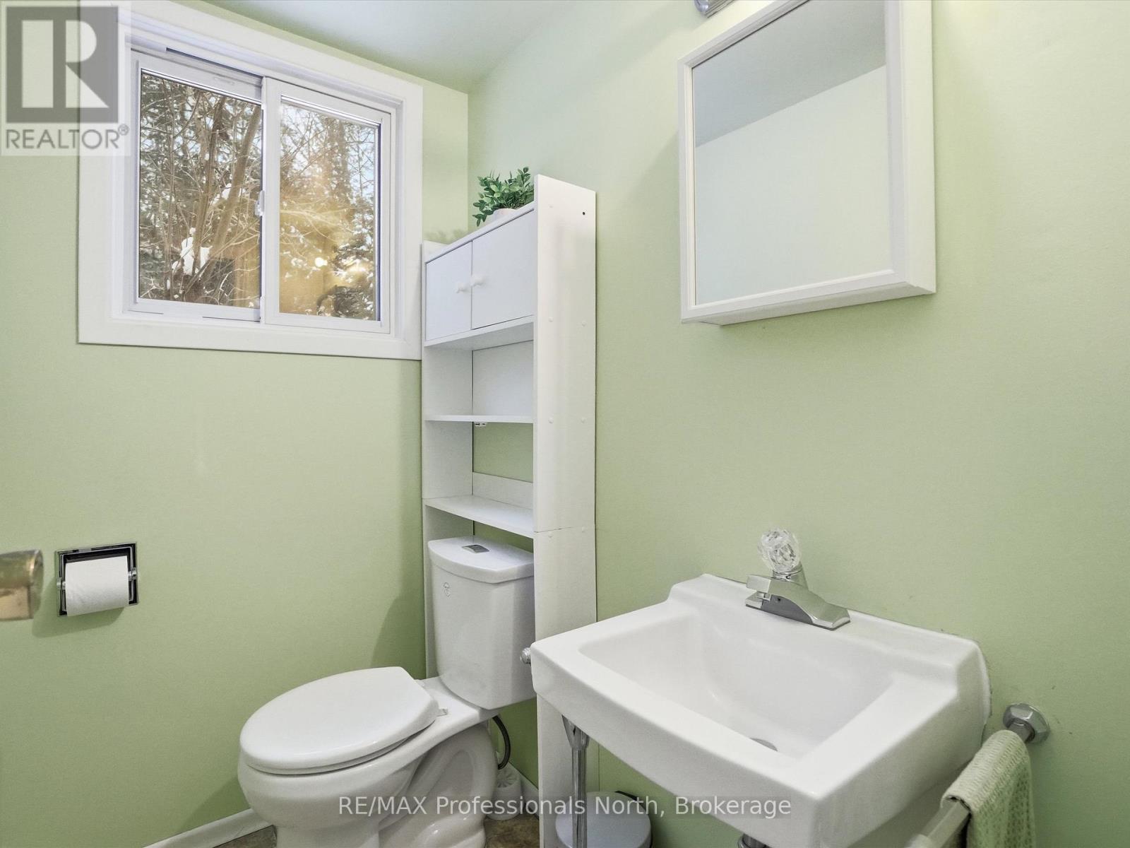 19 Meadow Park Drive, Huntsville, Ontario  P1H 1G2 - Photo 8 - X12605574