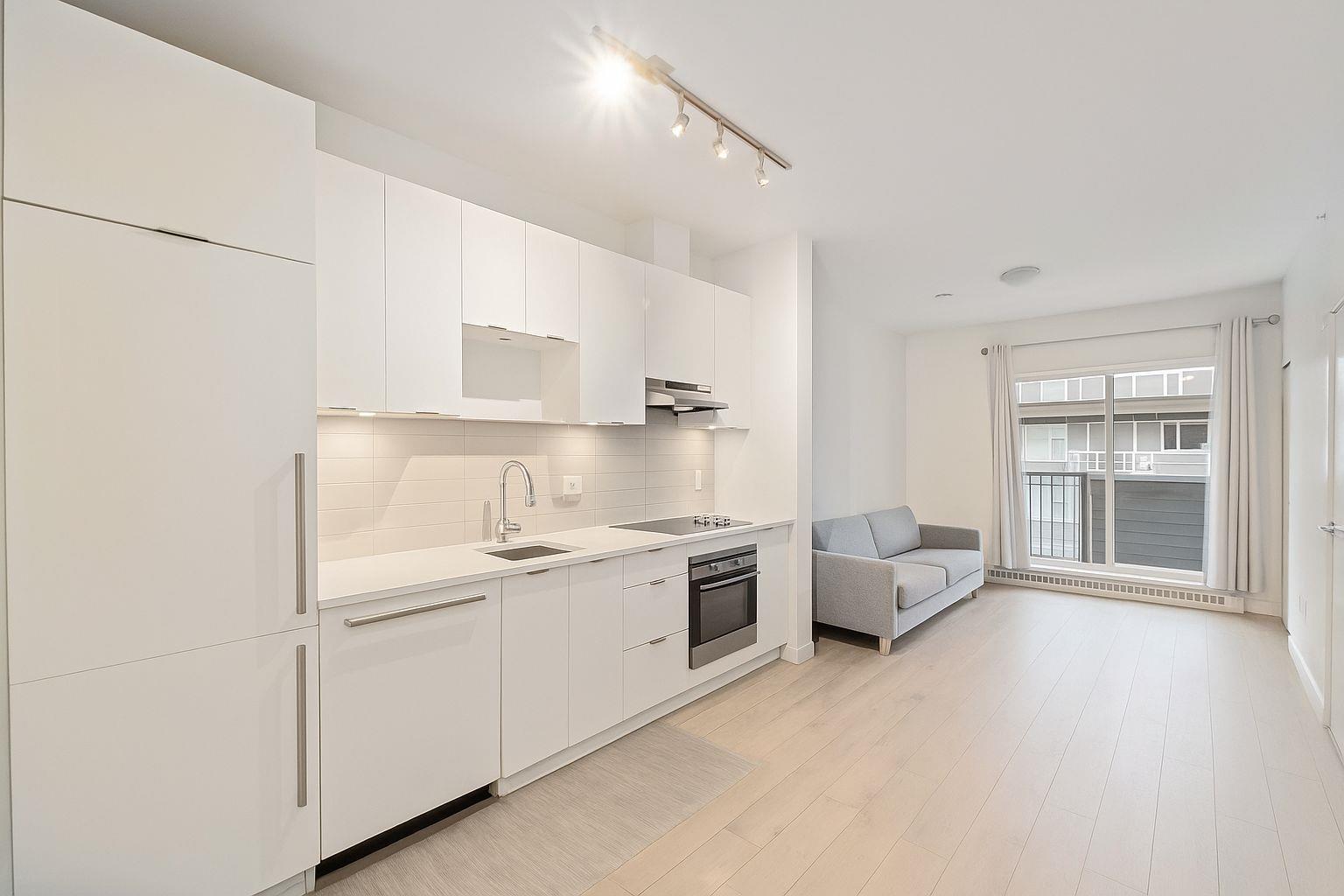 410 13678 Grosvenor Road, Surrey, British Columbia  V3R 5E2 - Photo 4 - R3072481