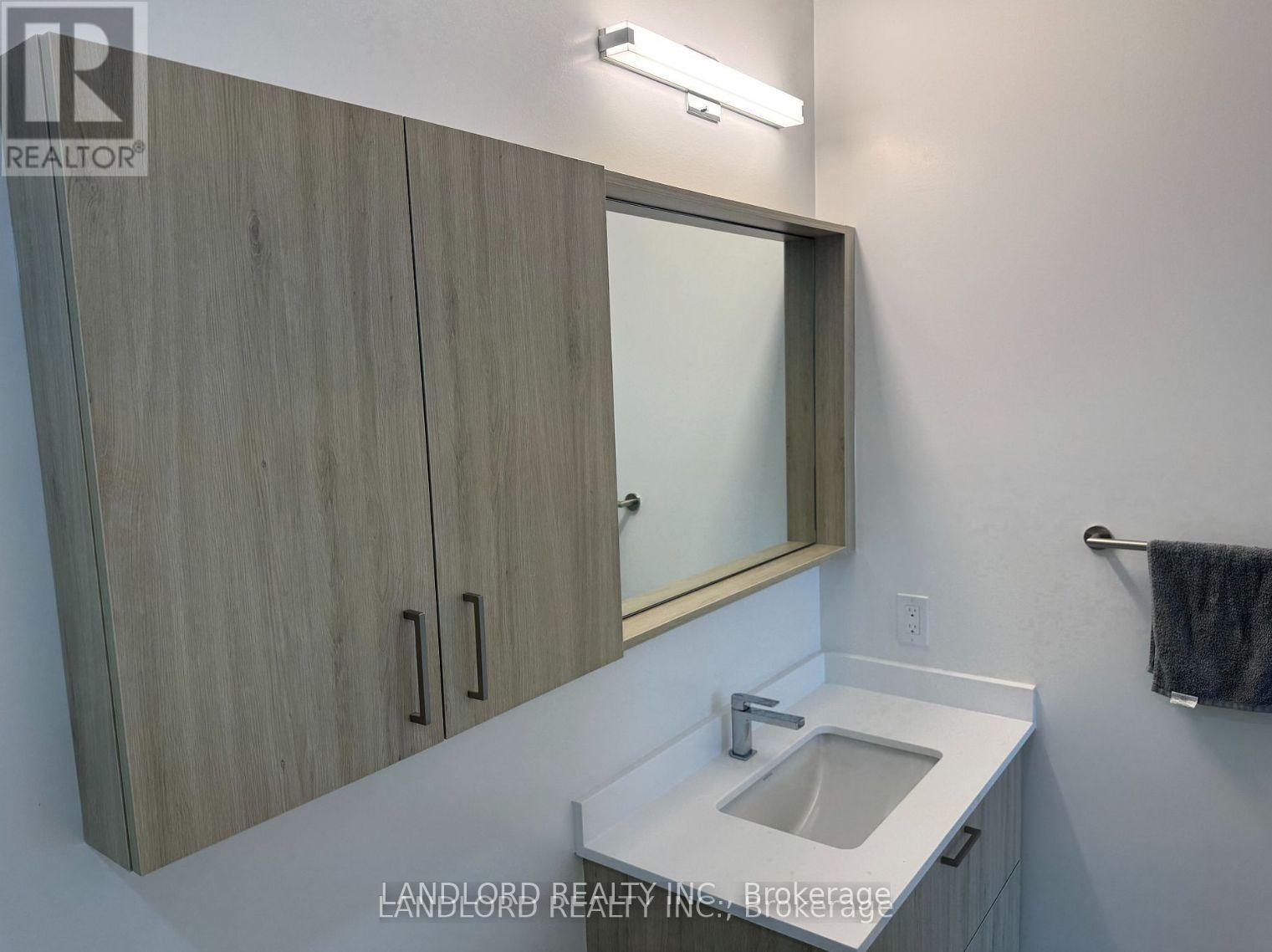 A 702 - 30 Upper Mall Way, Vaughan, Ontario  L4J 0L8 - Photo 18 - N12605522